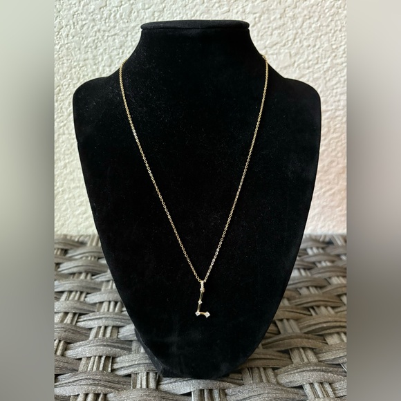 Anthropologie “L” Initial Necklace ✨ - Picture 1 of 3